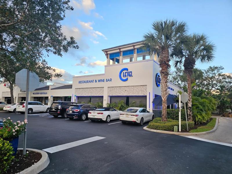 C Level Restaurant & Cocktail Bar