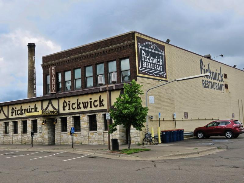 Pickwick Restaurant & Pub